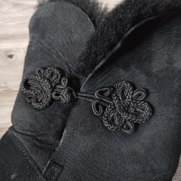 Ugg Bailey Mariko Boots in Black Women's Size 8 - Picture 2 of 7